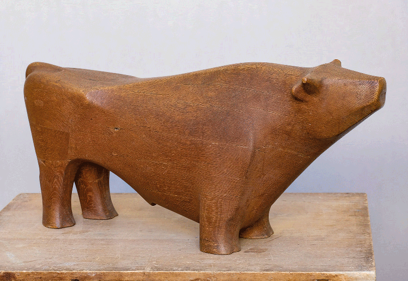 Stier,   Eiche,   29x66x18 cm,  50er Jahre